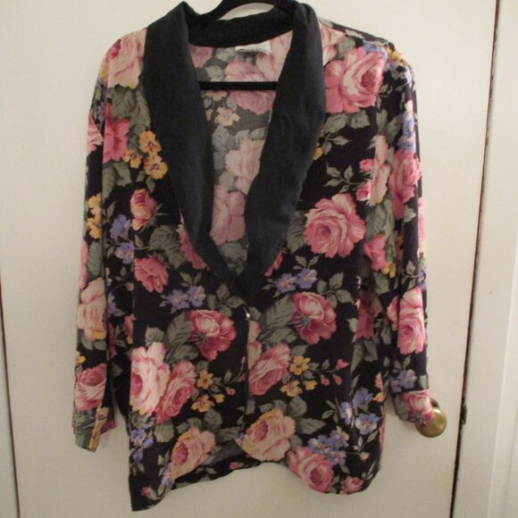 1980's vintage floral blazer, black with pink roses Size 8 - Picture 2 of 8